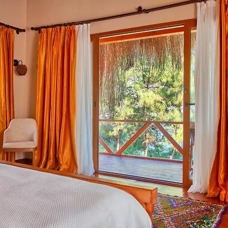 La Boheme Kabak Adults Only