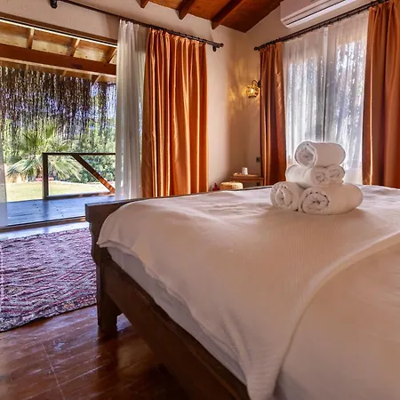 La Boheme Kabak Adults Only ファラリア