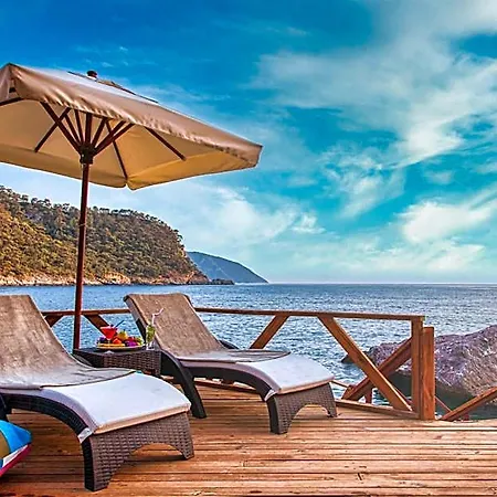 La Boheme Kabak Adults Only 法拉尔雅