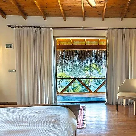 La Boheme Kabak Adults Only 法拉尔雅